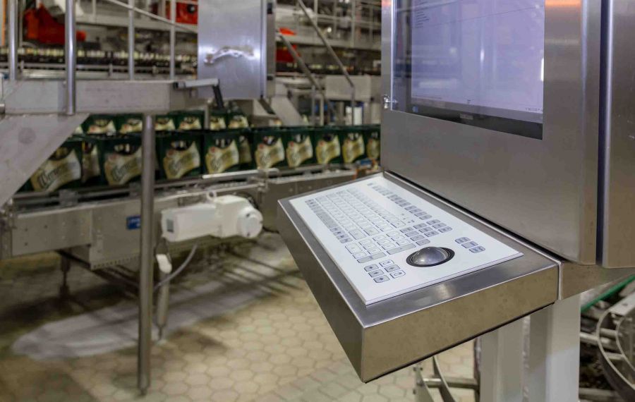 GETT GROUP use-cases: Wernesgrüner brewery: custom Panel PC